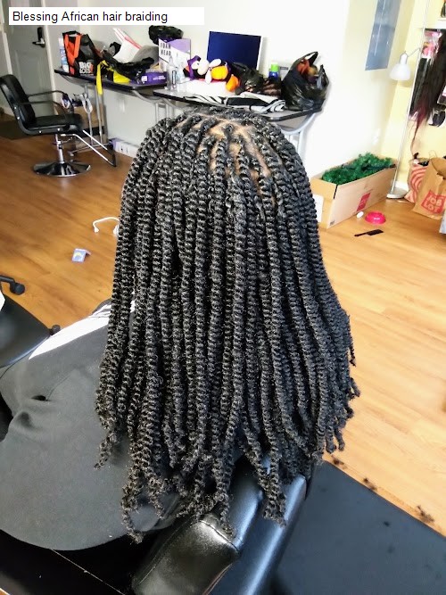 Blessing African hair braiding