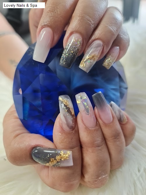 Lovely Nails & Spa