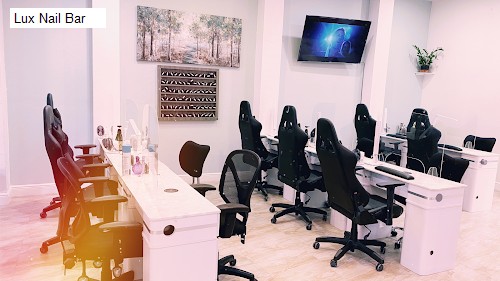 Lux Nail Bar