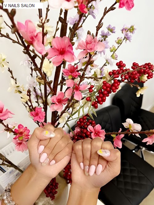 V NAILS SALON