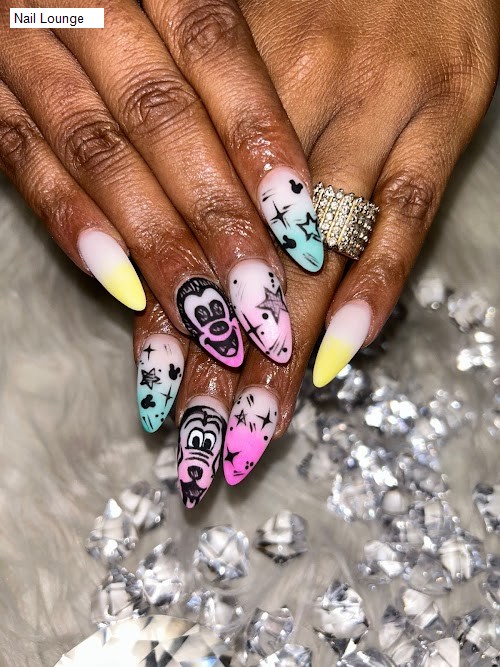 Nail Lounge
