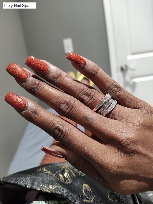 Luxy Nail Spa